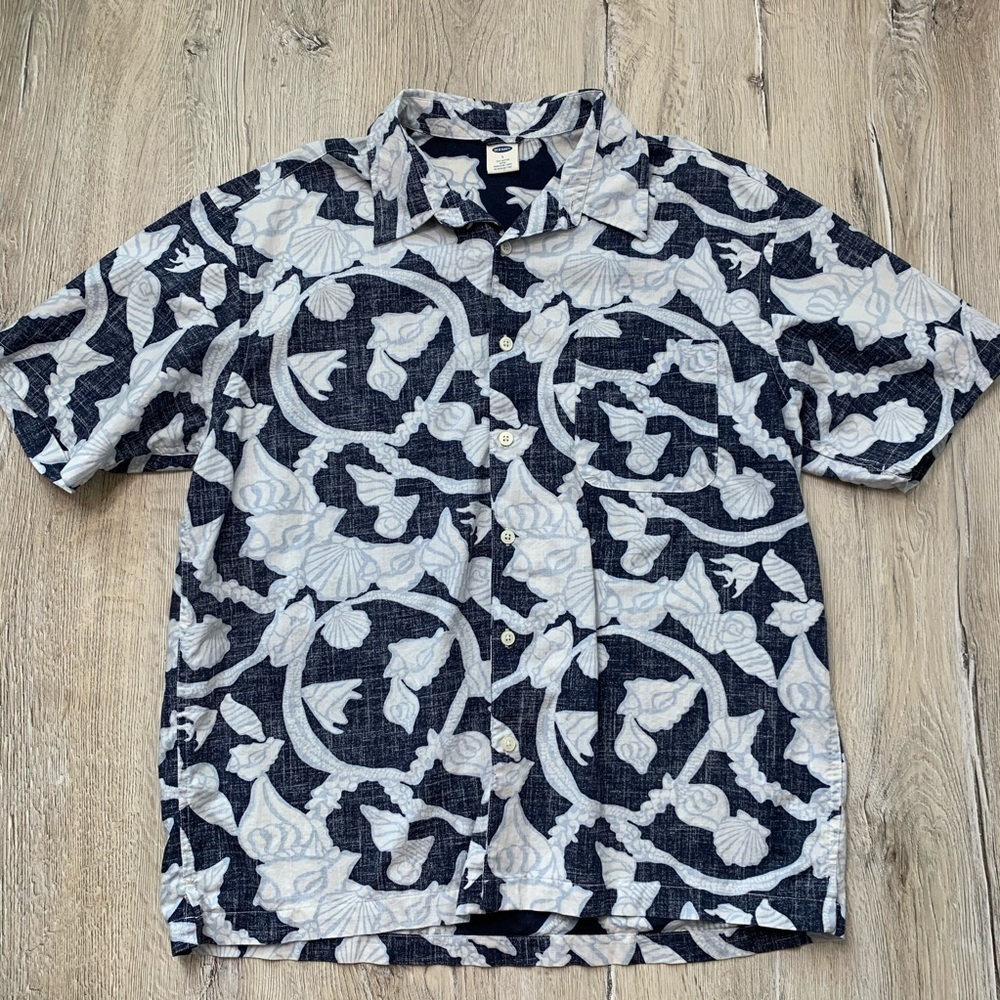 Old Navy Beachy Shell Print Button Down Shirt Sz Large